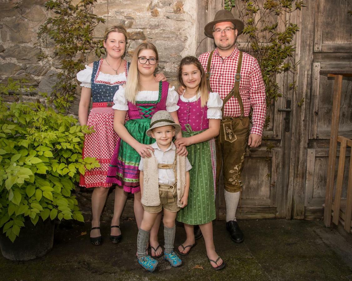 Familie Lampersberger Ξενοδοχείο Sachsenburg Εξωτερικό φωτογραφία